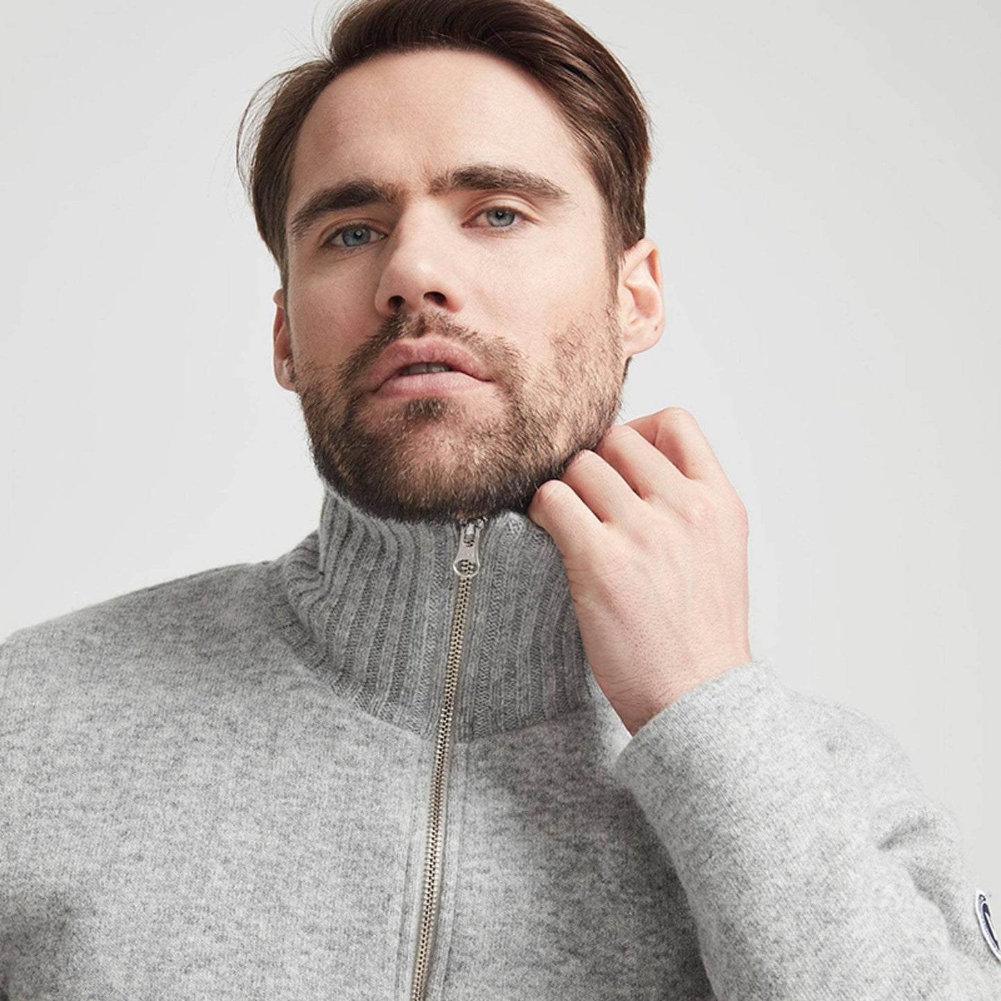 Mans Windproof Full Zip Knit