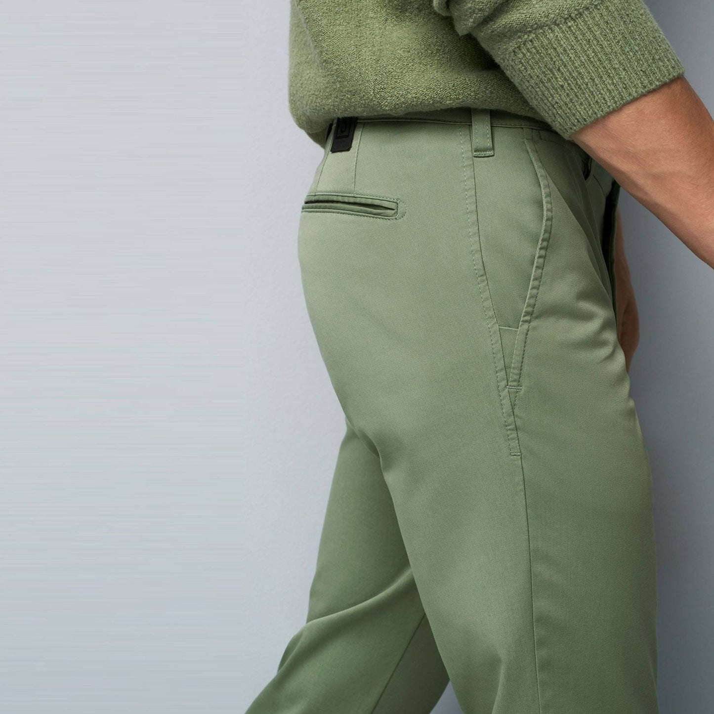 M5 Ultra Light Stretch Twill Chino