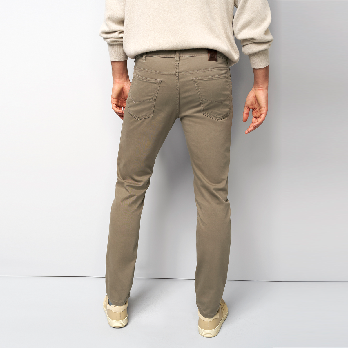 FIVE High Performance Satin Chino